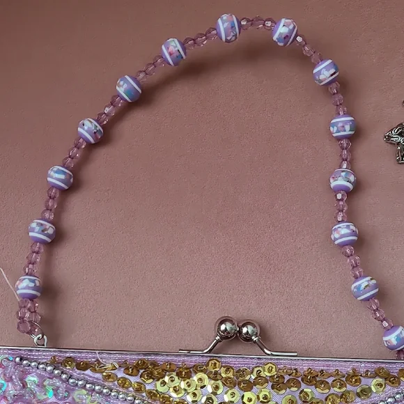 Pink and Gold Heart Beaded Clutch - Picture 4 of 12